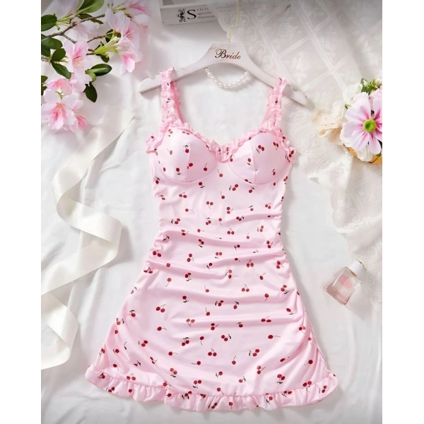 Kadın 2 Parça Pembe Kiraz Baskılı Askılı Fırfırlı Gecelik Tanga Hediyeli