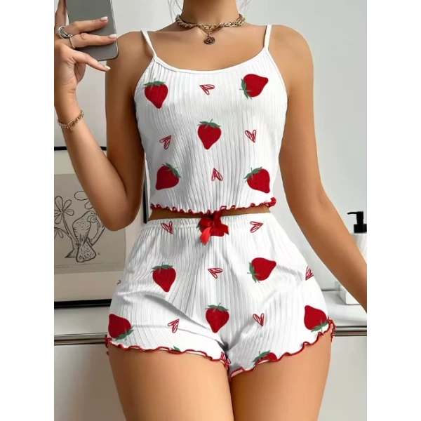 Kadın Ekru Pamuklu Çilek Desenli Şortlu Pijama Takımı