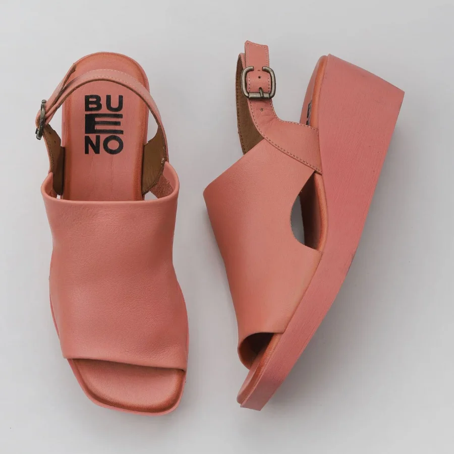Pembe Deri Kadın Dolgu Topuklu Sandalet