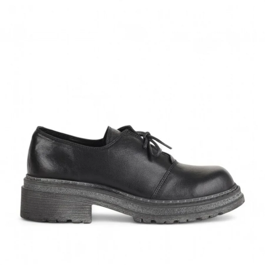 Siyah Deri Kadın Klasik Ayakkabı