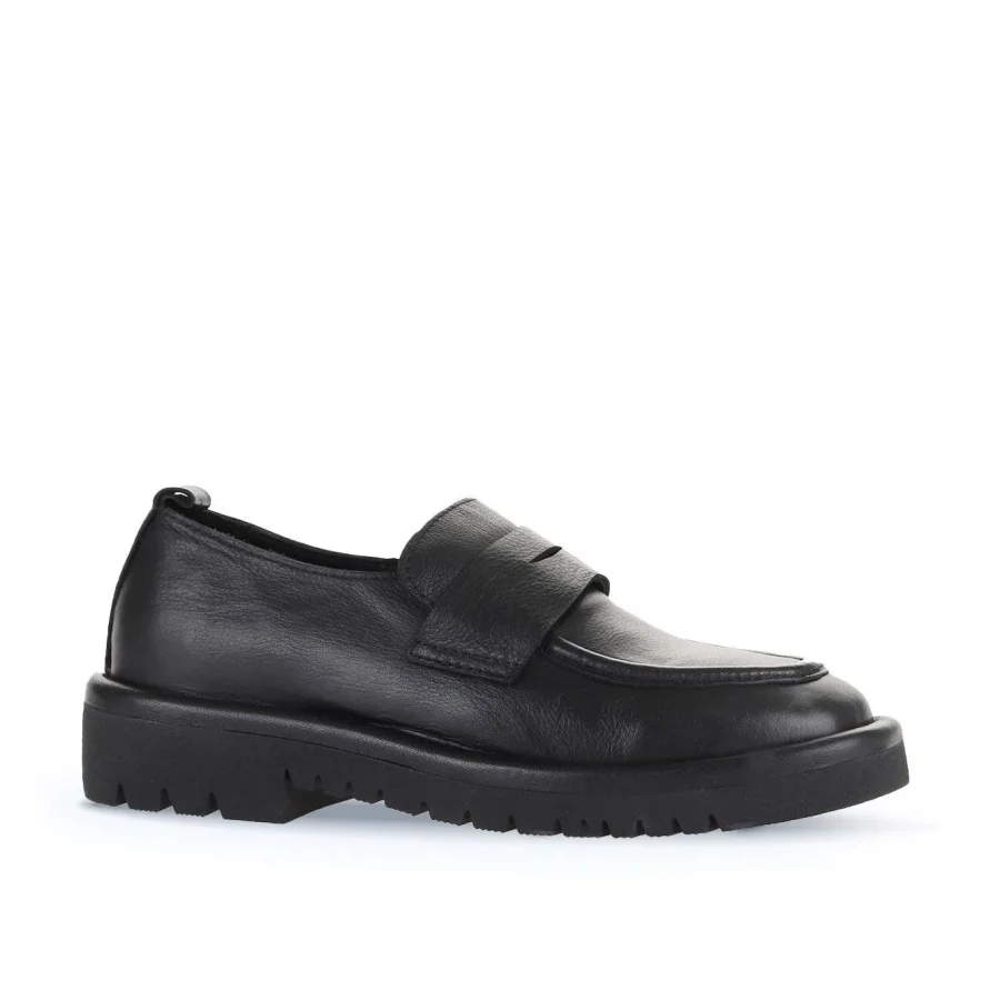 Siyah Deri Kadın Loafer