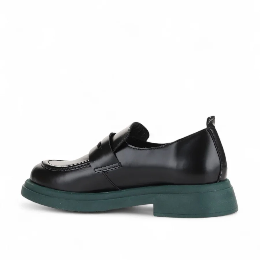 Siyah Yeşil Açma Deri Kadın Loafer