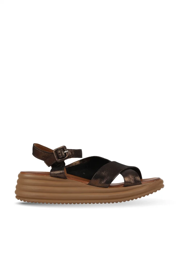 Altın Simli Deri Kadın Dolgu Topuklu Sandalet