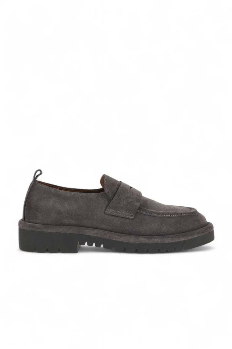 Gri Süet Kadın Loafer