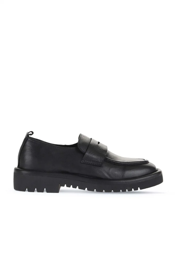 Siyah Deri Kadın Loafer