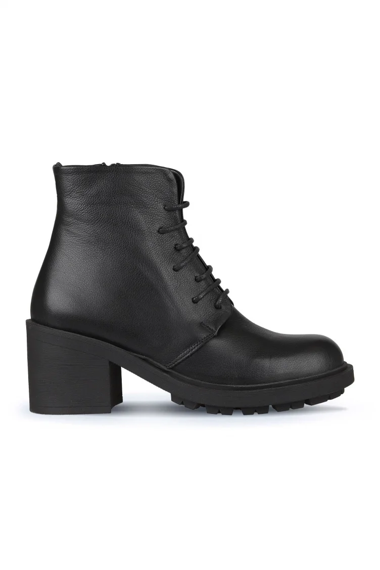 Siyah Deri Kadın Topuklu Bot