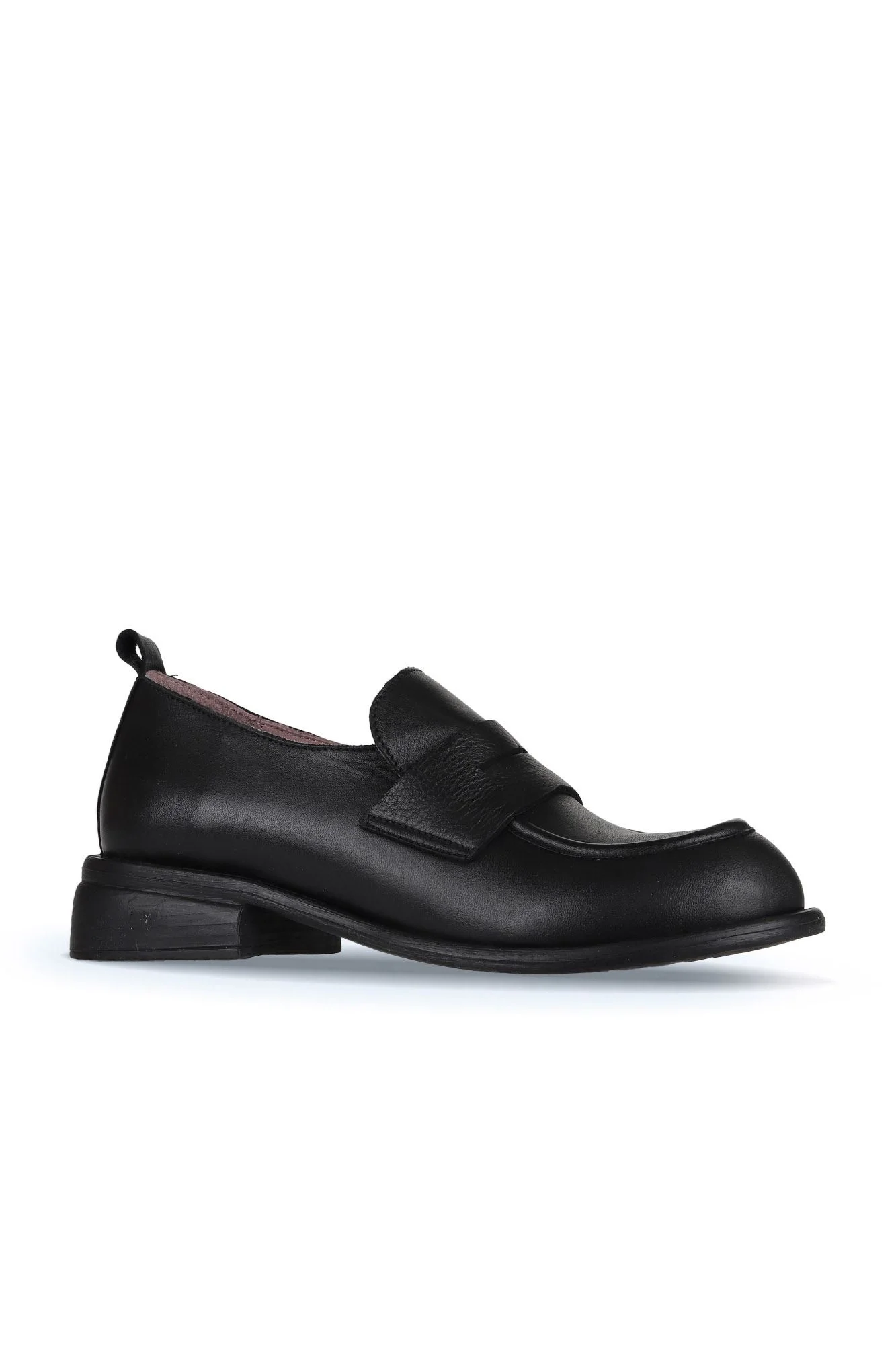 Siyah Deri Kadın Loafer