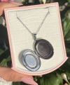 Oval Desenli Kapaklı Kolye I Çelik