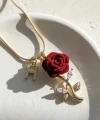 Harfli Kadife Gül Kolye