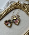 Beyaz Taş Detaylı ve Çift Fotoğraflı İşlemeli Kapaklı Kalp Kolye | (2,1 cm)