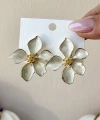 Pearl Bloom Küpe