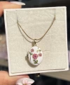 Çiçek Desenli Mineli Oval Fotoğraflı Kolye