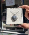 Çift Fotoğraflı İşlemeli Kapaklı Kalp Kolye | Çelik (1.7 cm)