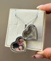 Fotoğraf ve Yazılı I Love You Desenli Kapaklı Kolye (2,1 cm)