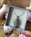 Oval Desenli Çift Fotoğraflı Kolye
