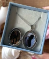 Oval Desenli Çift Fotoğraflı Kolye