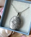 Oval Desenli Çift Fotoğraflı Kolye