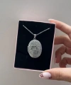 Fotoğraflı ve Yazılı Oval Desenli Kapaklı Kolye (2,3 cm)