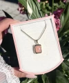 Pembe Taşlı Dörtgen Kolye I Çelik