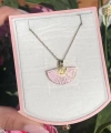 Pembe Yelpaze Kolye I Çelik
