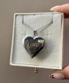 Love Desenli Kapaklı Çift Fotoğraflı Kolye (2,1 cm)