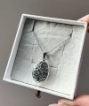 Oval Desenli Minimal Çift Fotoğraflı Kolye I Çelik (1,5 cm)