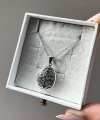 Oval Desenli Minimal Çift Fotoğraflı Kolye I Çelik (1,5 cm)