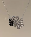 Siyah ve Beyaz Swarovski Kuğu Kolye I Çelik