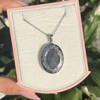 Oval Desenli Kapaklı Kolye I Çelik