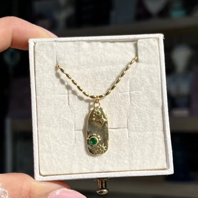 Yeşil Taşlı Tılsım Vintage Kolye I Ham Pirinç