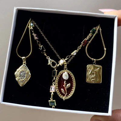 Kırmızı Sanat Kolye Kombini I Çelik