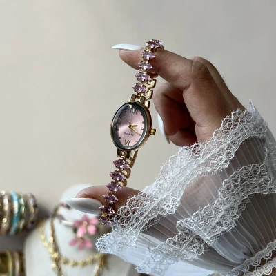 Pembe Elips Taşlı Saat