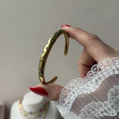 Yıldız Taneli Kelepçe Bileklik