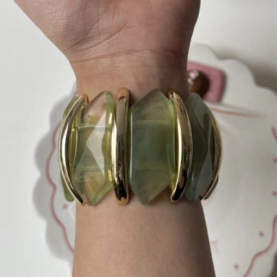 Velvet Green Gold Detaylı Bileklik