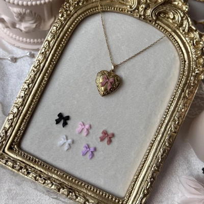 Fiyonk Charmlı Fotoğraflı Kolye