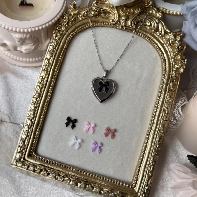 Fiyonk Charmlı Fotoğraflı Kolye ( 1,8 cm )