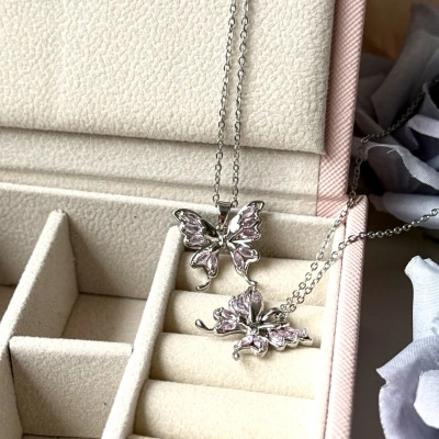 Swaro Pembe Kelebek Kolye