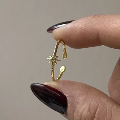 Zarif Işıltı Yüzük