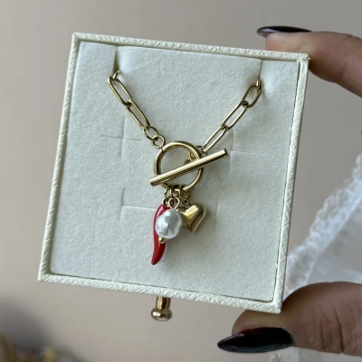 Pearl & Pepper Charmlı Kolye