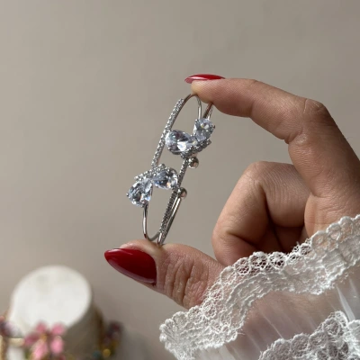 Prenses Taşlı Kelebek Kelepçe Bileklik