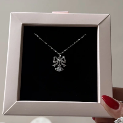 Taşlı Fiyonk Kolye