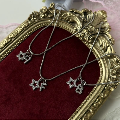 Yıldız Charmlı Harf Kolye