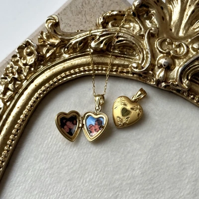 Kelebekli Fotoğraflı Kalp Kolye  (0.9 cm )