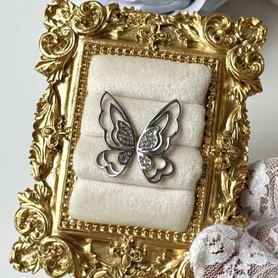 Taşlı Kelebek Küpe