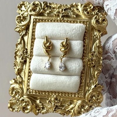 Düğüm Taşlı Küpe