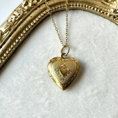 Desenli Kalp Fotoğraflı Kapaklı Kolye (1.5 cm )