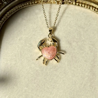 Pink Crab Kolye