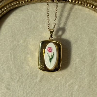 Lale Desen Kapaklı Fotoğraflı Kolye (1.6 cm)