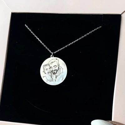 925 Ayar Gümüş Yuvarlak Portre Kolye