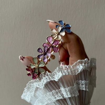 Bellafleur Çiçek Detaylı Bileklik